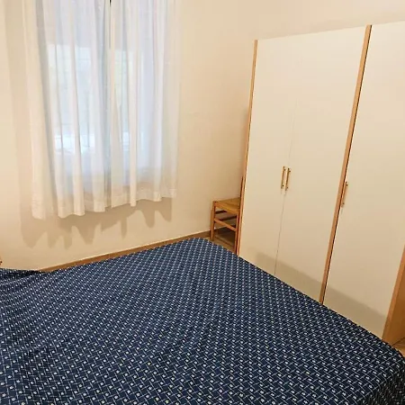 アパートホテル Covo Dei Saracini 3*